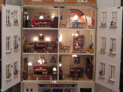 Tove Palm's dolls' house - open
