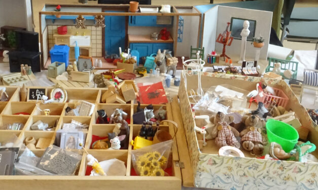 Loppemarked d. 20 Sep. 2025 i teatersalen